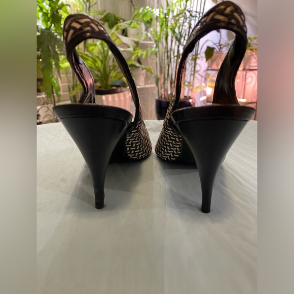 J.W ROBINSONS SLING BACK HEELS - Picture 2 of 8